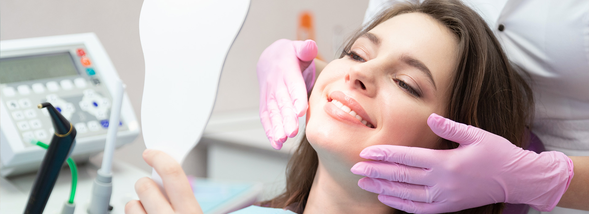 Divine Smiles Dental | Veneers, Invisalign reg  and Implant Dentistry